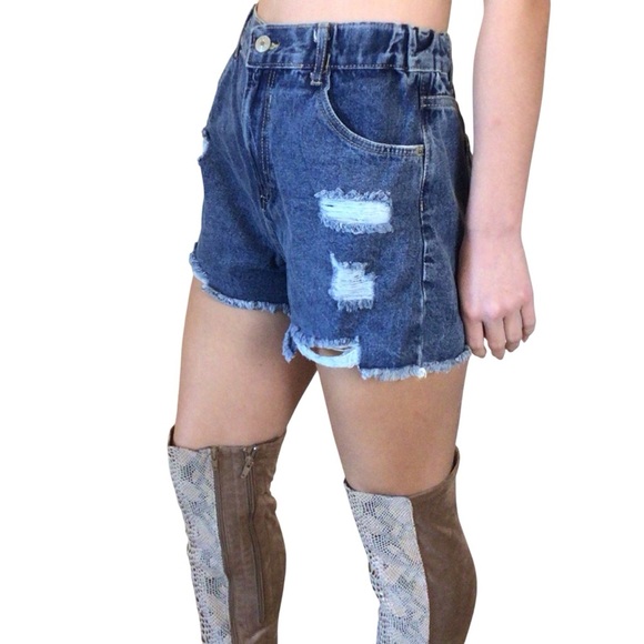 Love Tree Women’s Distressed Denim Shorts Size Large High Rise Frayed Hem - Picture 2 of 8